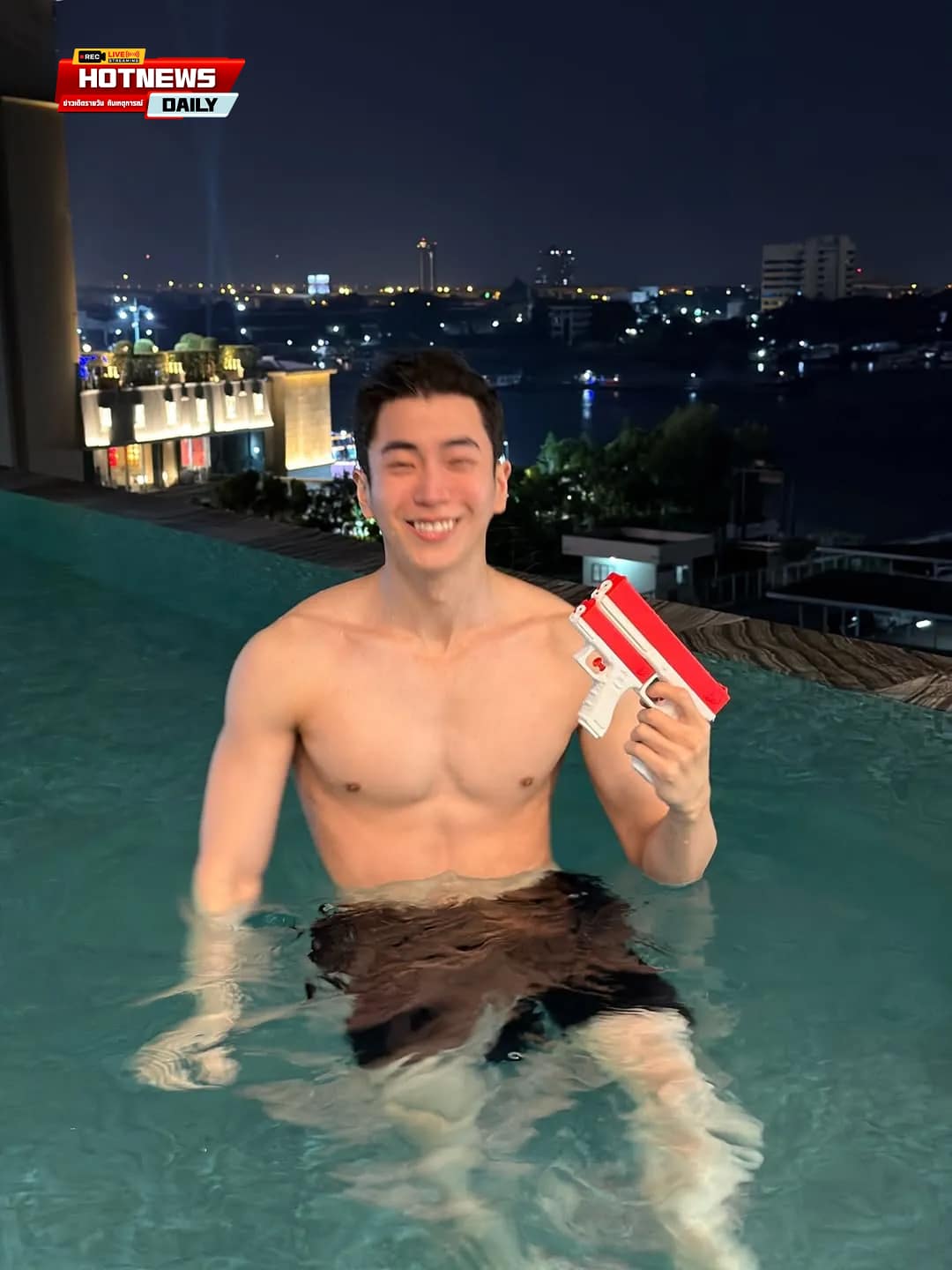 นนกุล ถอดเสื้อ