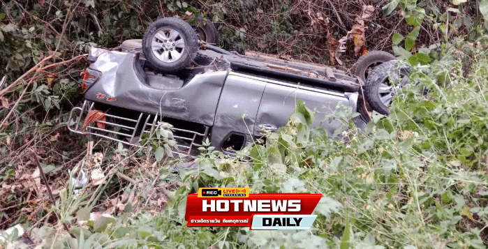 รถกระบะแหกโค้ง